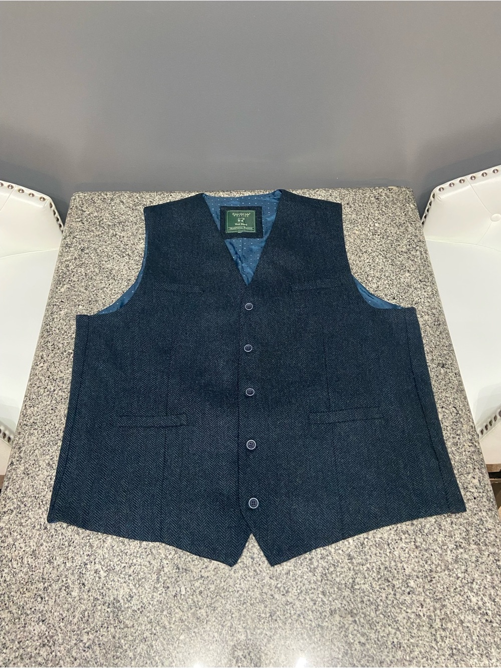 EMERALD ISLE Mens Tweed Vest Navy Blue Herringbone Waistcoat Wool Blend 50"